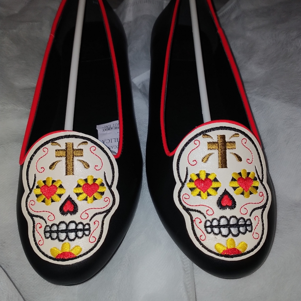 Sugar skull slip on size 7